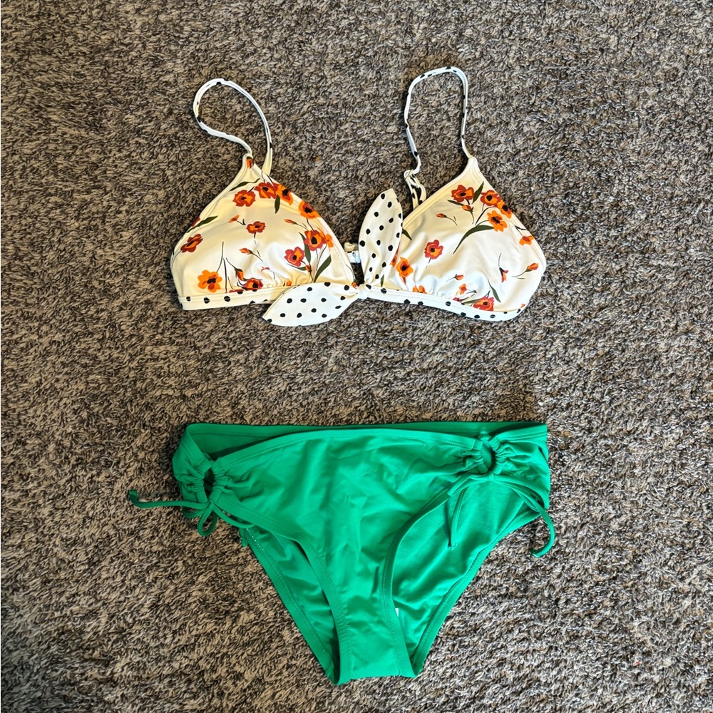 TARGET BIKINI